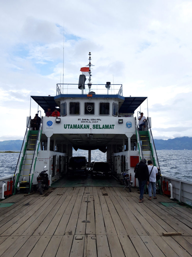 Visit lake toba